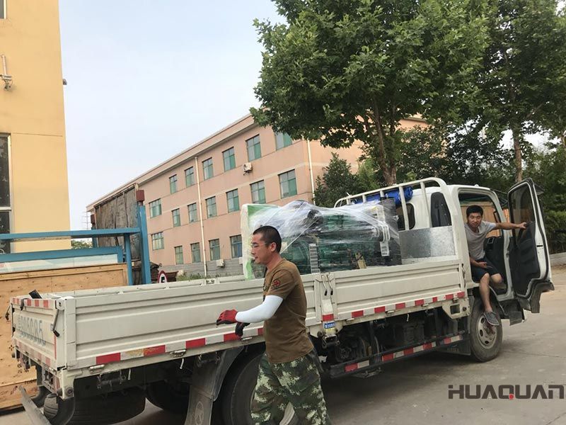 一臺HQ30GF標配柴油發(fā)電機組在6.18發(fā)往蘇州工業(yè)園區(qū)