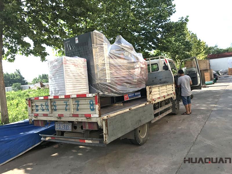 山東省臨沂市的一臺HQ400GF立柜四保護柴油發(fā)電機組發(fā)貨了，6.28