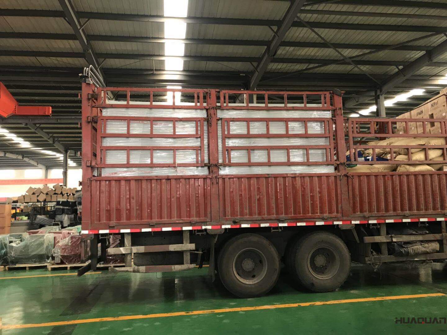 7月18號(hào)一臺(tái)HQ200GF靜音箱型柴油發(fā)電機(jī)組發(fā)往山東