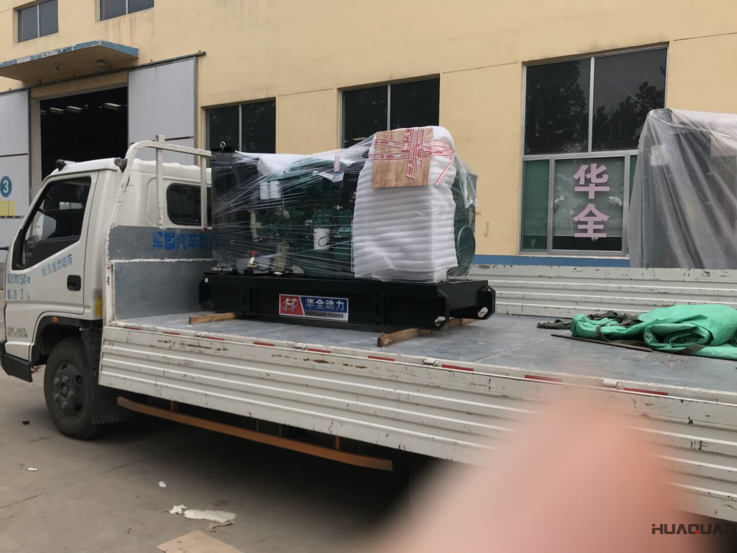 7月27號一臺30kw標配型柴油發電機組發往江蘇