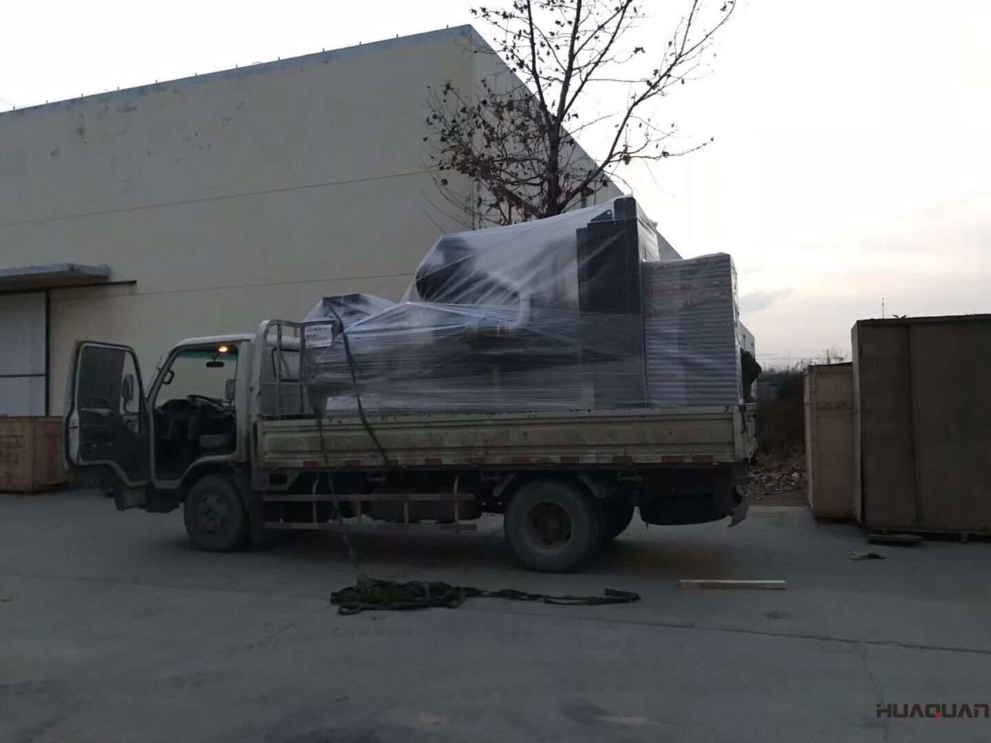 林先生從華全動力采購的一臺500kw自動化柴油發電機組于11月20日成功發往浙江省